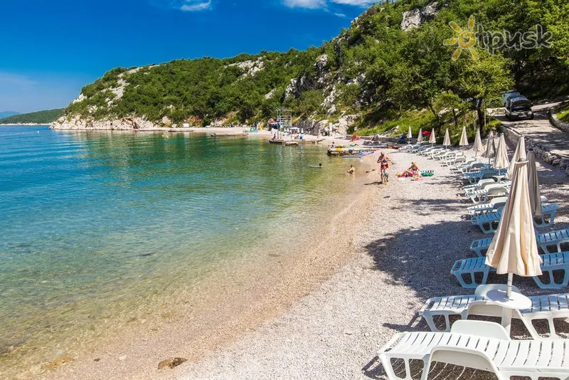 Фото отеля Kacjak Pavilions Bungalows 2* Цриквениця Хорватія пляж