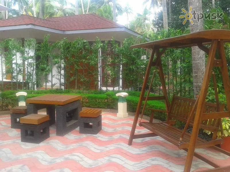 Фото отеля Akhil Beach Resort 2* Керала Індія екстер'єр та басейни