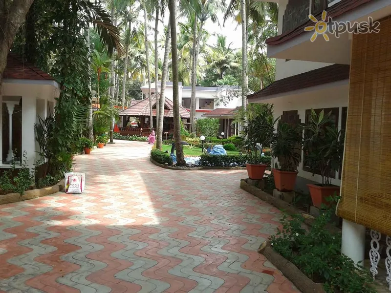 Фото отеля Akhil Beach Resort 2* Kerala Indija ārpuse un baseini