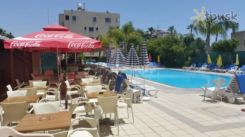 Фото отеля Lobelia Park Beach Annex 3* Лимассол Кипр бары и рестораны