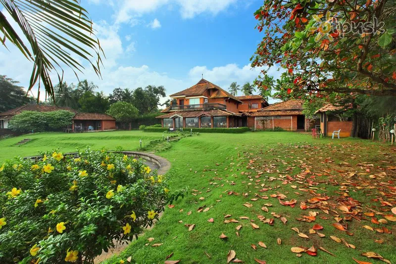 Фото отеля The River Retreat Heritage Ayurvedic Resort 4* Керала Индия экстерьер и бассейны