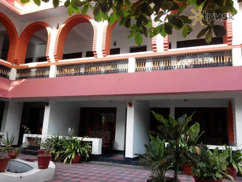 Фото отеля Beach Florra Inn Hotel 2* Ziemeļu goa Indija ārpuse un baseini