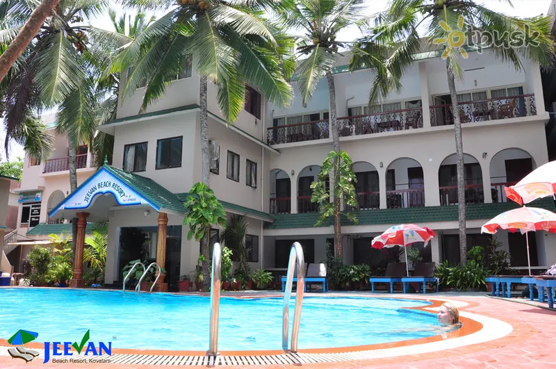 Фото отеля Jeevan Beach Resort Kovalam 3* Kerala Indija išorė ir baseinai