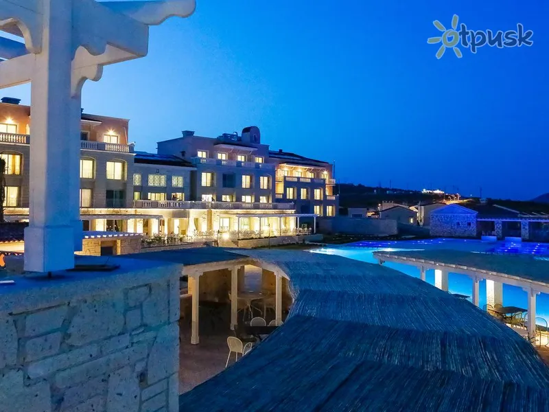 Фото отеля Alkoclar Alacati Exclusive Hotel 5* Cesme Turcija ārpuse un baseini
