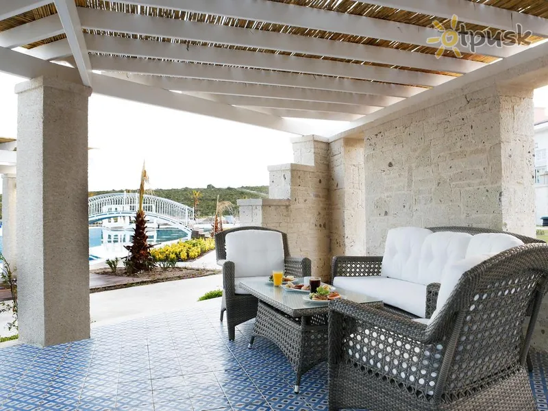 Фото отеля Alkoclar Alacati Exclusive Hotel 5* Чешме Туреччина екстер'єр та басейни
