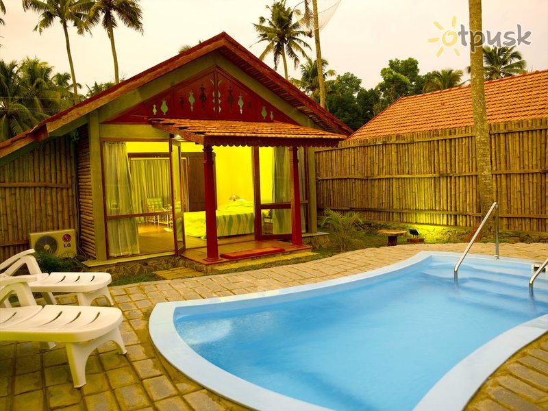Фото отеля Abad Whispering Palms 4* Керала Индия экстерьер и бассейны