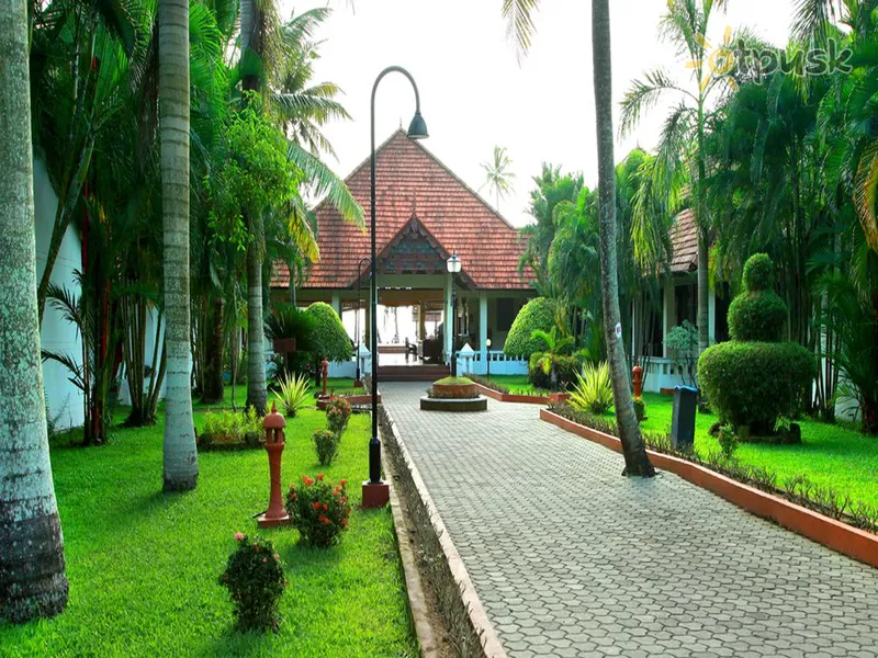 Фото отеля Abad Whispering Palms 4* Kerala Indija išorė ir baseinai