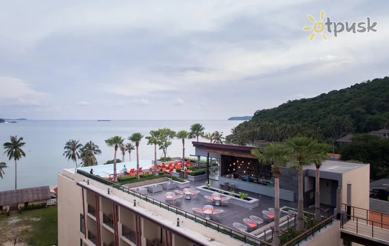 Фото отеля Bandara Phuket Beach Resort 4* о. Пхукет Таиланд экстерьер и бассейны