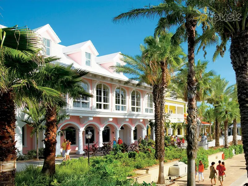 Фото отеля Atlantis Beach Tower Autograph Collection 4* Nassau Bahamos išorė ir baseinai
