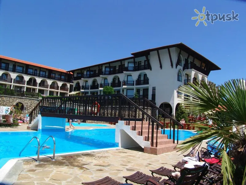 Фото отеля Dinevi Resort First Line Premium 4* Святий Влас Болгарія екстер'єр та басейни