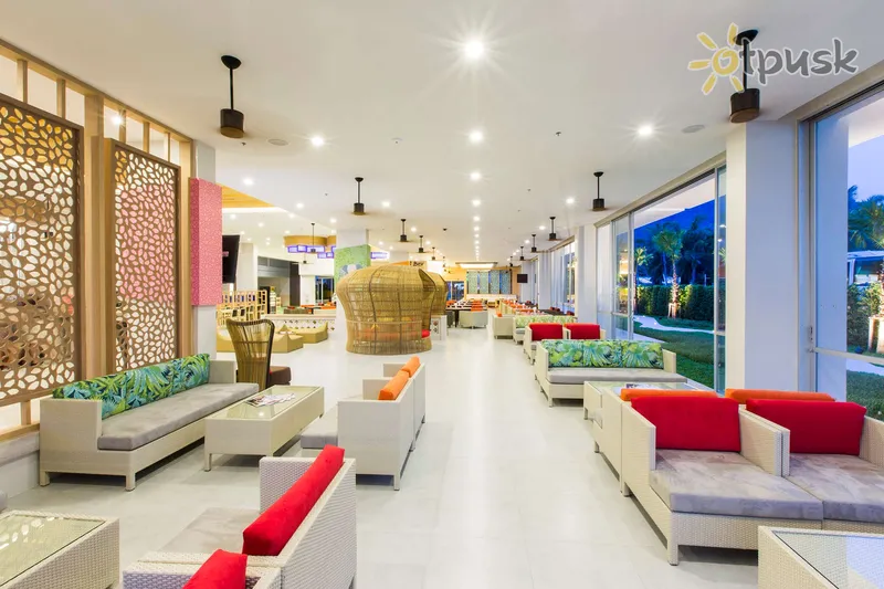 Фото отеля Ramada by Wyndham Phuket Patong 4* par. Puketa Taizeme vestibils un interjers