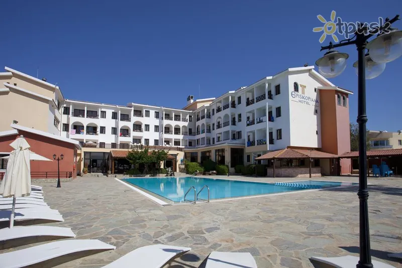 Фото отеля Episkopiana Hotel & Sport Resort 3* Limasolis Kipras išorė ir baseinai