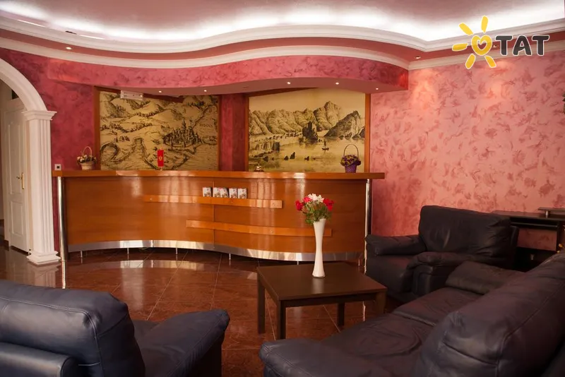 Фото отеля Giardino Apartments 3* Будва Чорногорія лобі та інтер'єр