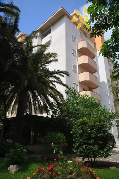 Фото отеля Giardino Apartments 3* Будва Чорногорія екстер'єр та басейни