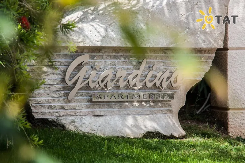 Фото отеля Giardino Apartments 3* Будва Чорногорія екстер'єр та басейни