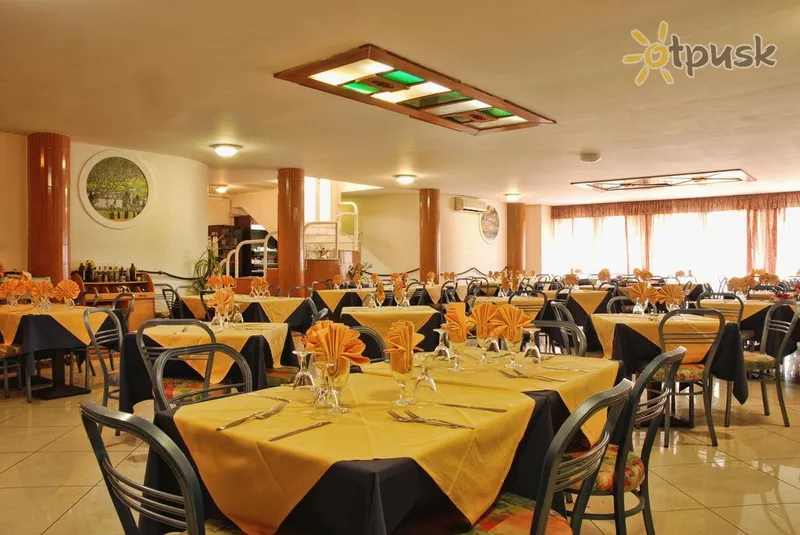 Фото отеля Scacciapensieri Hotel 3* Тірренське узбережжя Італія бари та ресторани