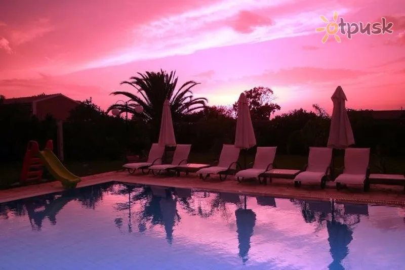 Фото отеля Cassandra Villa 3* par. Korfu Grieķija ārpuse un baseini