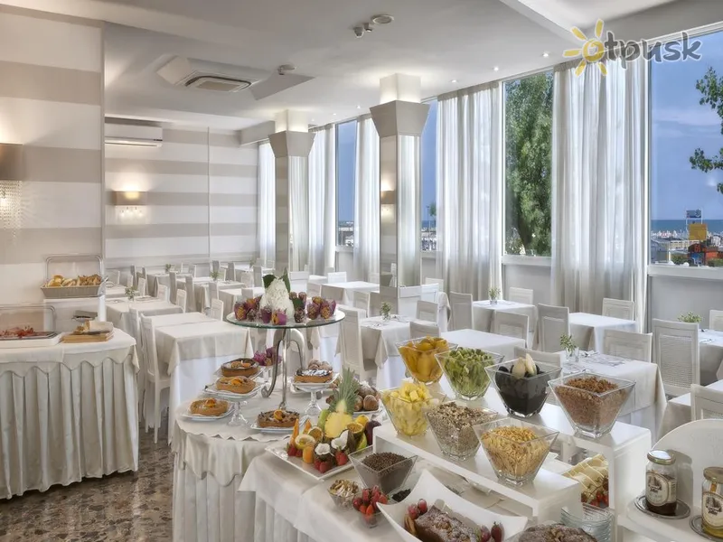 Фото отеля Litoraneo Suite Hotel 3* Ріміні Італія бари та ресторани