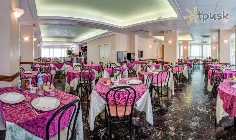 Фото отеля Aiglon Hotel 3* Riminis Italija barai ir restoranai