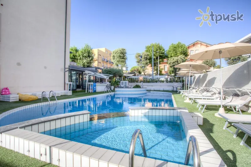 Фото отеля Ferretti Beach Hotel 4* Ріміні Італія екстер'єр та басейни