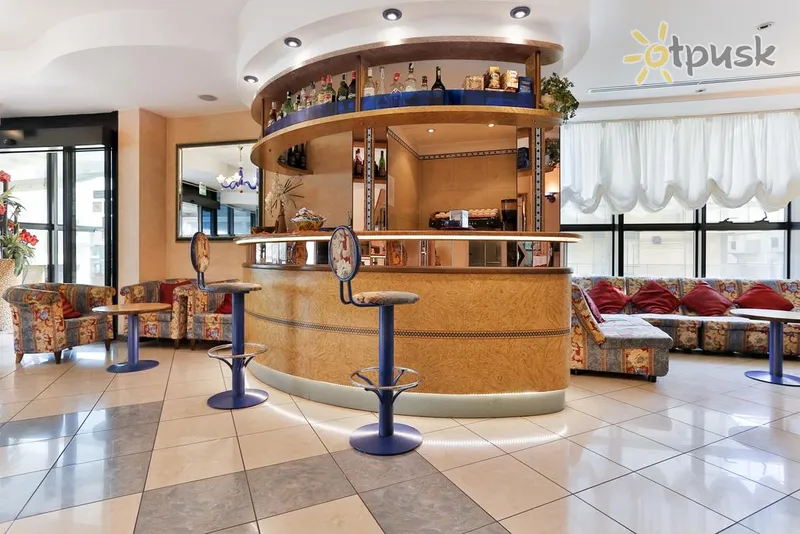 Фото отеля Soleblu Hotel 3* Riminis Italija barai ir restoranai
