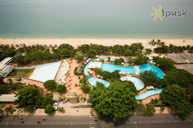 Фото отеля Euro Star Hotel 3* Nha Trang Vietnamas išorė ir baseinai