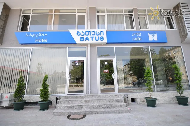 Фото отеля Cafe Batus & Hotel 3* Батуми Грузия экстерьер и бассейны