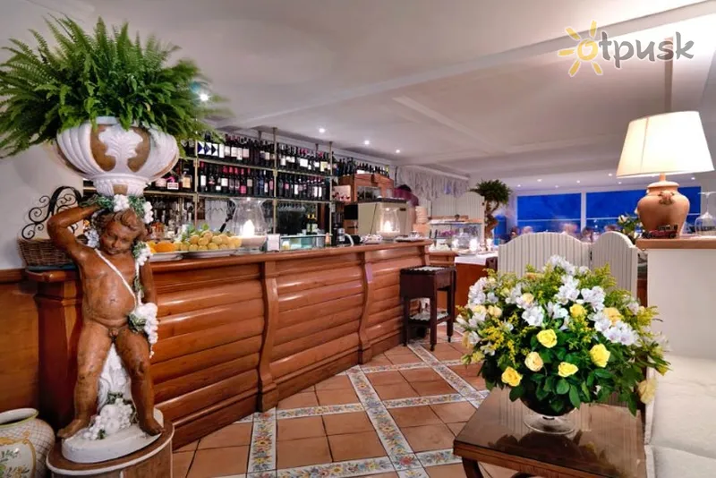 Фото отеля Brunella Villa 4* о. Капри Италия лобби и интерьер