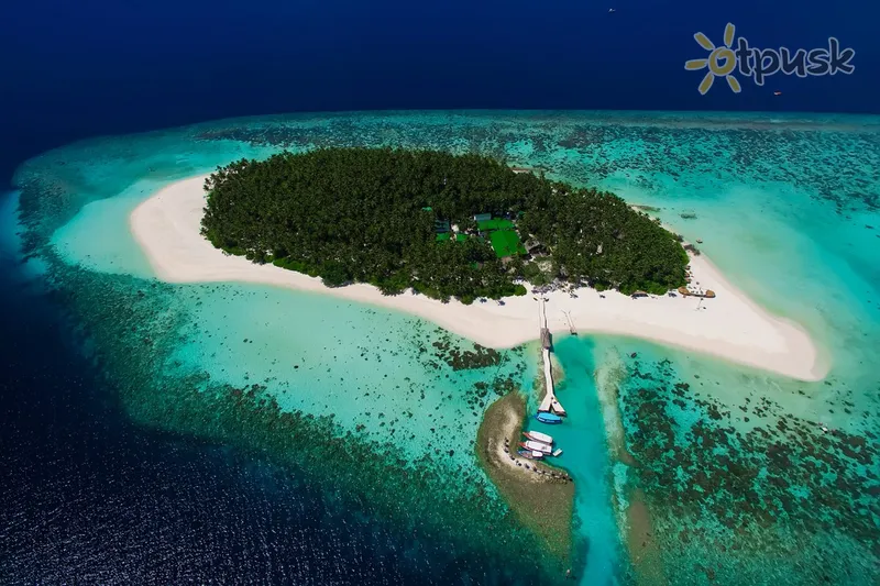 Фото отеля aaaVeee Natures Paradise 4* Dhaalu atolas Maldyvai išorė ir baseinai
