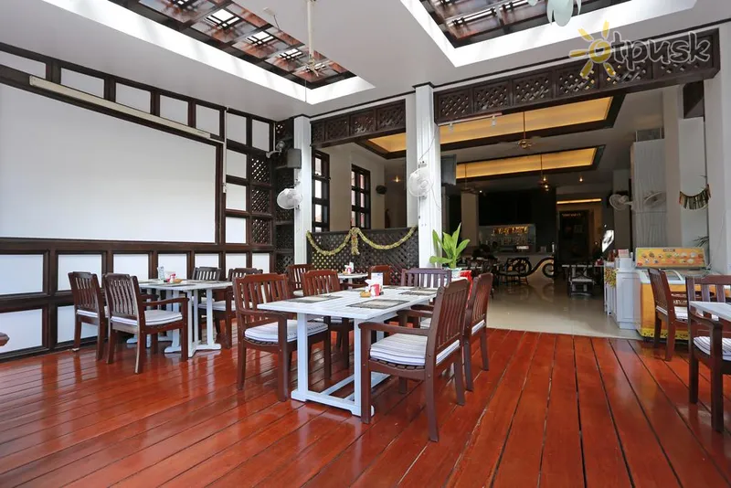 Фото отеля Days Inn Patong Beach 3* о. Пхукет Таиланд бары и рестораны
