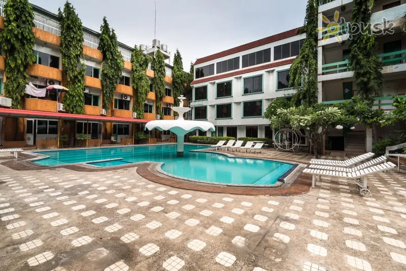 Фото отеля Seashore Pattaya Resort 3* Паттайя Таїланд екстер'єр та басейни