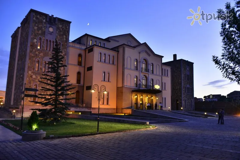 Фото отеля Кавказ 5* Єреван Вірменія екстер'єр та басейни