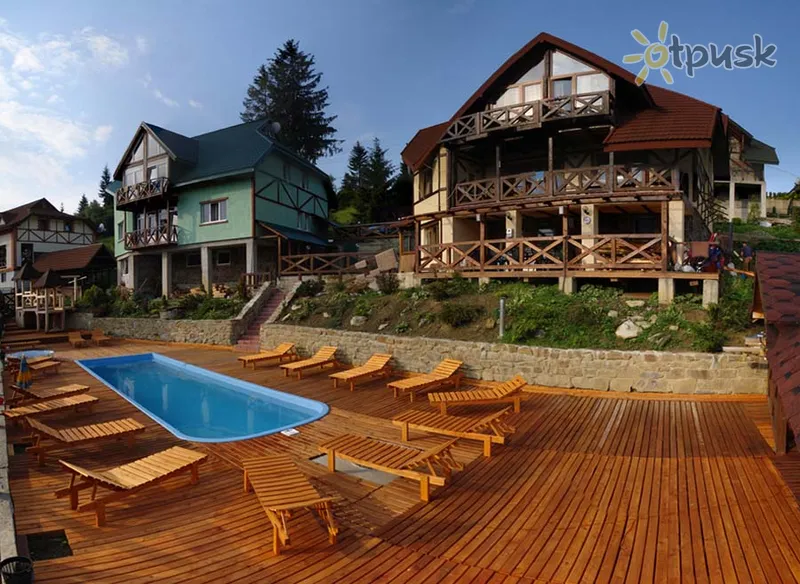 Фото отеля 12 месяцев 1* Славско Украина - Карпаты экстерьер и бассейны