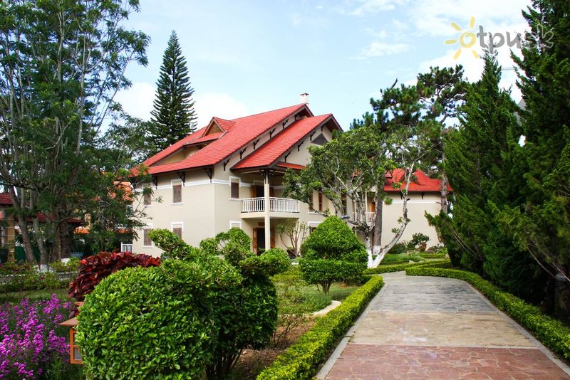 Фото отеля Monet Garden Villa 4* Далат Вьетнам экстерьер и бассейны