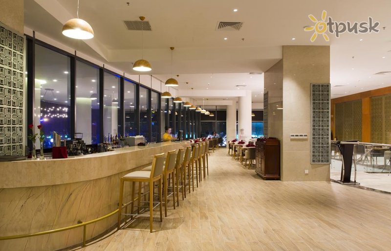 Фото отеля StarCity Nha Trang Hotel 4* Нячанг Вьетнам бары и рестораны