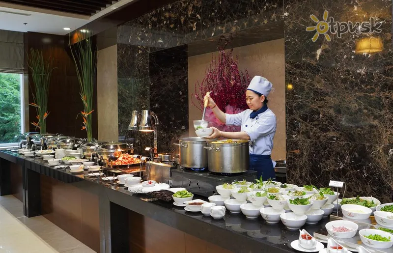 Фото отеля Central Palace Hotel 4* Хошимін В'єтнам бари та ресторани