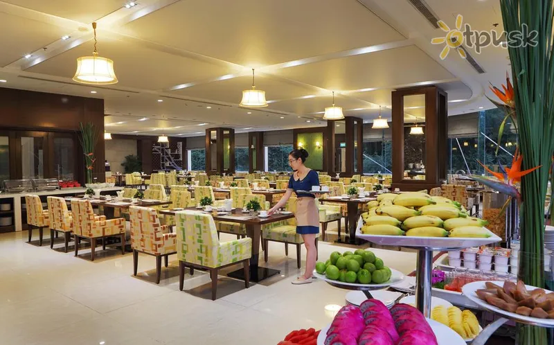 Фото отеля Central Palace Hotel 4* Хошимин Вьетнам бары и рестораны
