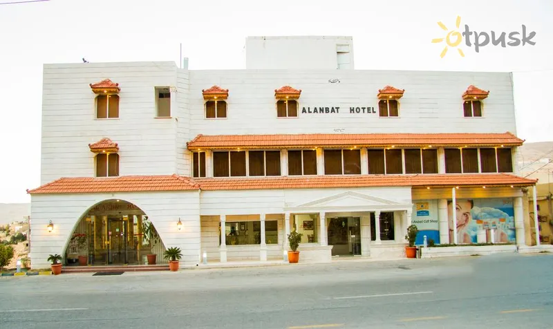 Фото отеля Alanbat Hotel 3* Petra Jordānija ārpuse un baseini
