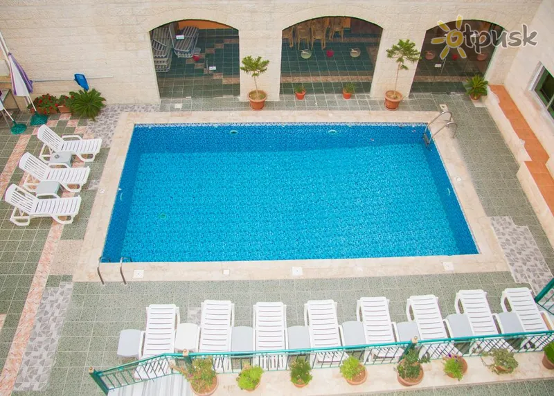 Фото отеля Alanbat Hotel 3* Петра Йорданія екстер'єр та басейни