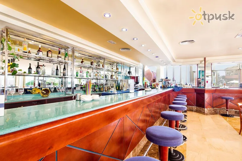 Фото отеля Thb Guya Playa Class 4* о. Майорка Испания бары и рестораны