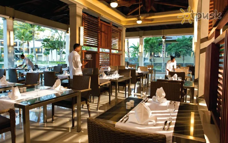 Фото отеля Riu Le Morne Hotel 4* о. Маврикий Маврикий бары и рестораны