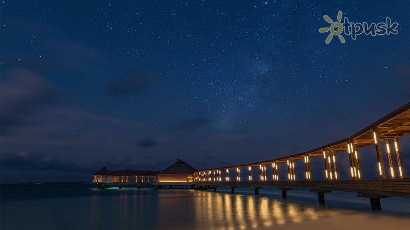 Фото отеля Hurawalhi Island Resort 5* Лхавияни Атолл Мальдивы экстерьер и бассейны