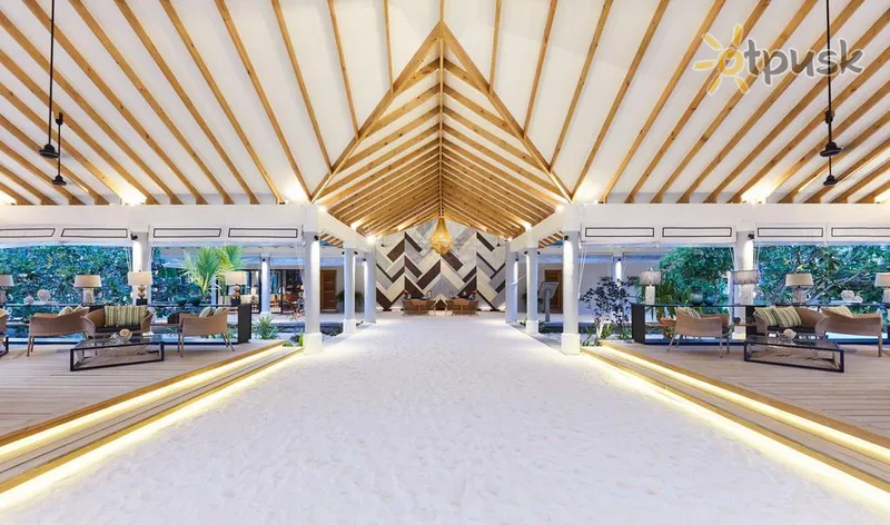 Фото отеля NH Collection Maldives Havodda Resort 5* Gaafu Dhaalu atols Maldīvija vestibils un interjers