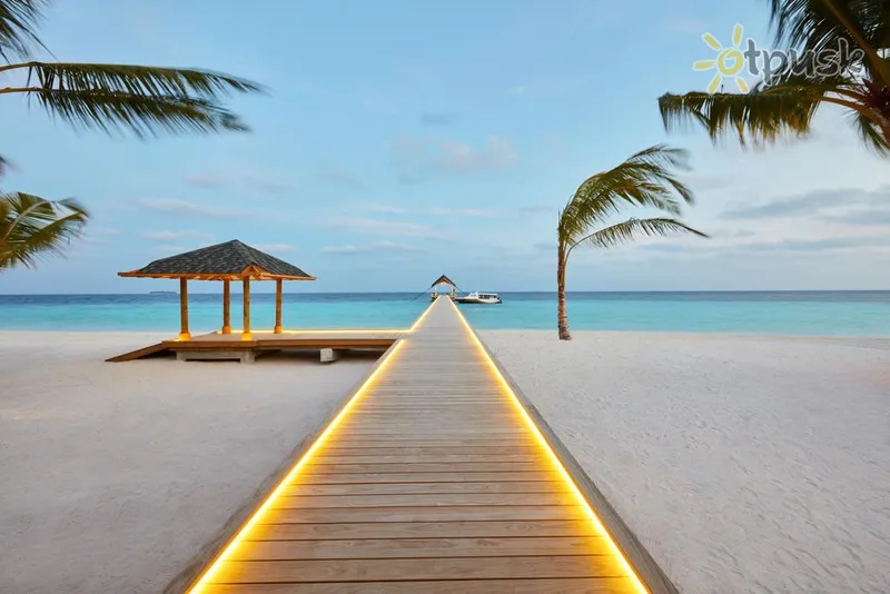 Фото отеля NH Collection Maldives Havodda Resort 5* Gaafu Dhaalu atols Maldīvija pludmale