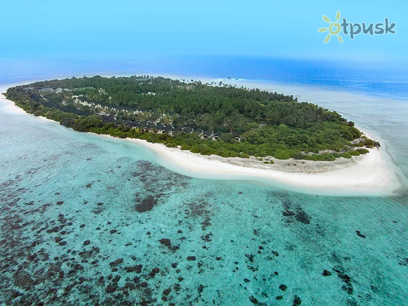 Фото отеля Furaveri Island Resort & Spa 5* Раа Атол Мальдіви пляж