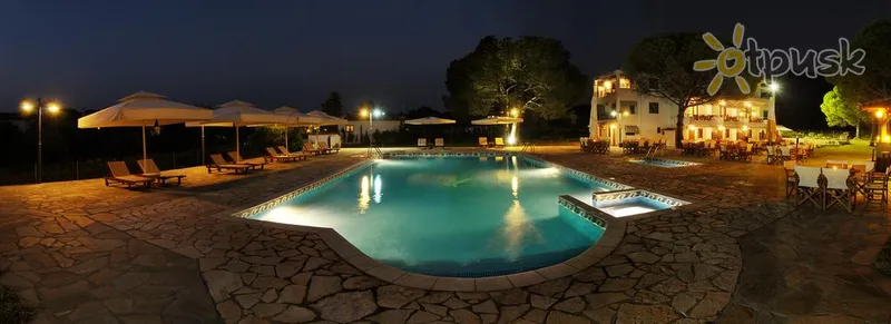 Фото отеля Alexandros Hotel Apartments 3* Халкідікі – Сітонія Греція екстер'єр та басейни