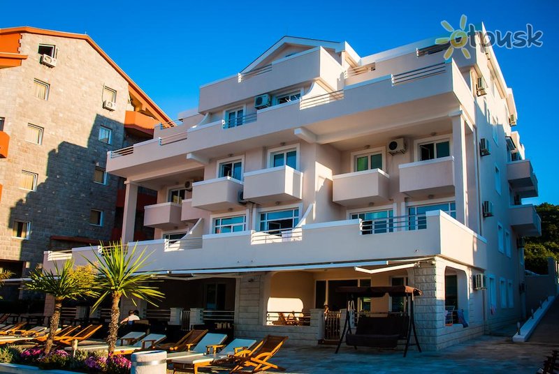 Фото отеля Adeona Apartments 4* Тиват Черногория экстерьер и бассейны