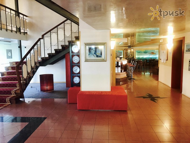 Фото отеля Due Mari Hotel 4* Римини Италия лобби и интерьер