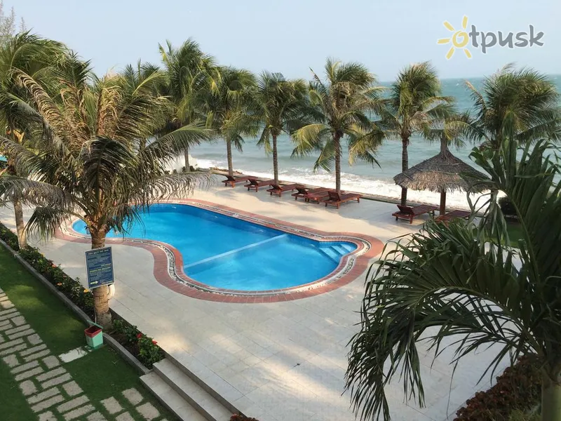Фото отеля Hoang Lam Resort 2* Phan Thiet Vietnamas išorė ir baseinai