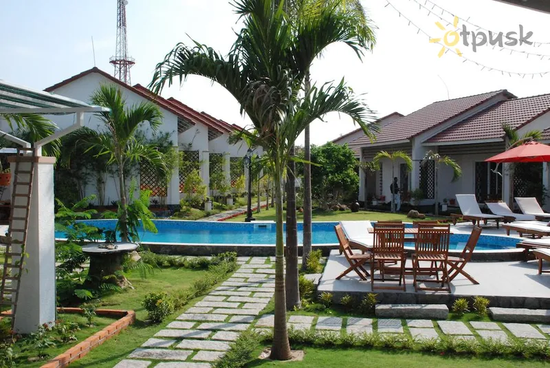 Фото отеля Kim Village 2* Фант'єт В'єтнам екстер'єр та басейни